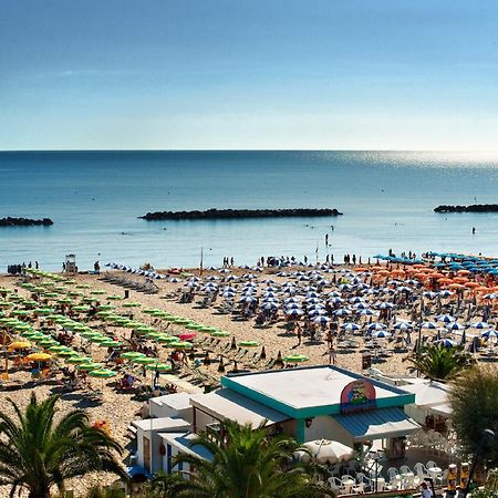 Hotel Continental San Benedetto del Tronto Dış mekan fotoğraf
