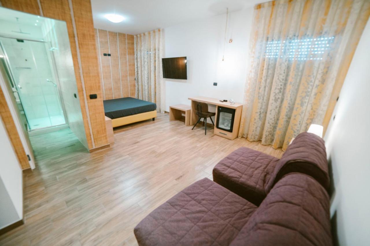Hotel Continental San Benedetto del Tronto Dış mekan fotoğraf