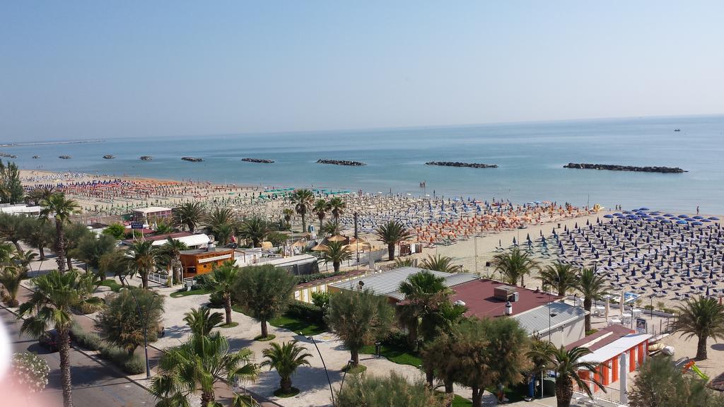 Hotel Continental San Benedetto del Tronto Oda fotoğraf