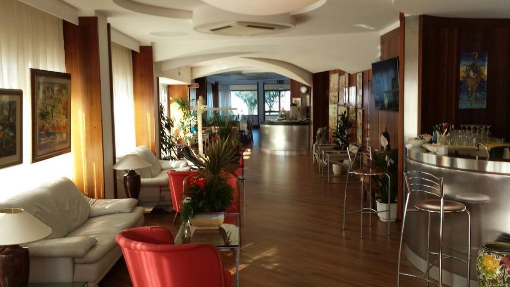 Hotel Continental San Benedetto del Tronto Dış mekan fotoğraf