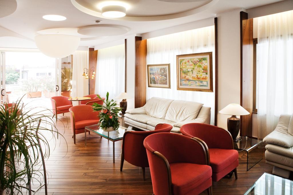 Hotel Continental San Benedetto del Tronto Dış mekan fotoğraf