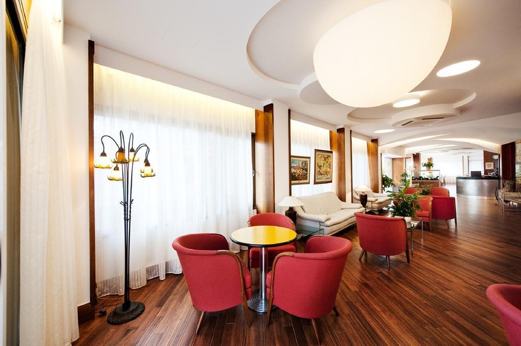 Hotel Continental San Benedetto del Tronto Dış mekan fotoğraf