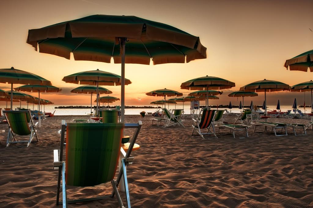 Hotel Continental San Benedetto del Tronto Dış mekan fotoğraf
